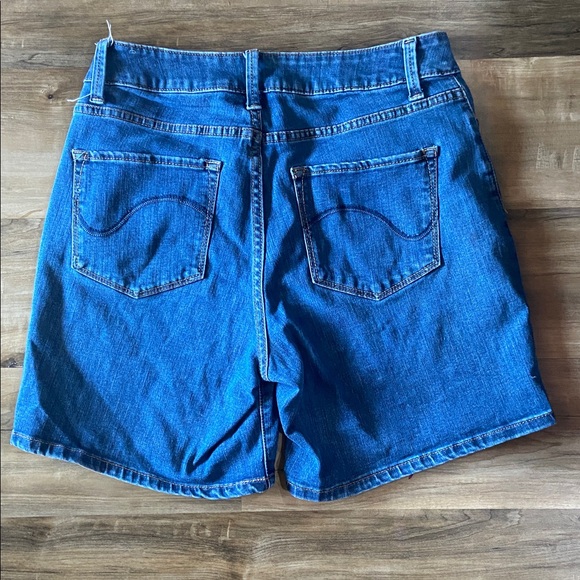 Lee Women's Classic Blue Jean Shorts - Picture 6 of 6
